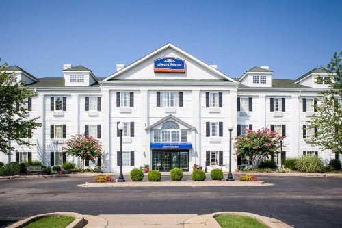 Howard Johnson by Wyndham Jackson image 16